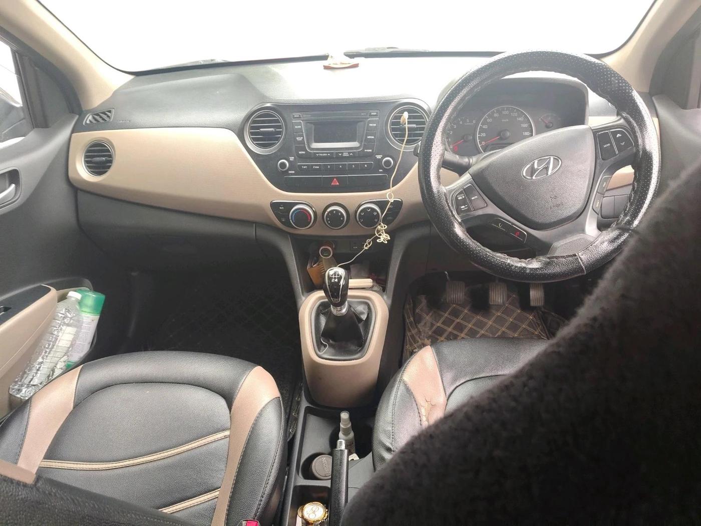 2016 Hyundai Grand i10 SPORTZ 1.1 CRDI, Diesel, Manual, 1,61,155 km, interior