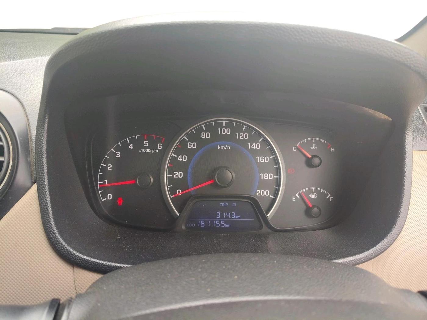 2016 Hyundai Grand i10 SPORTZ 1.1 CRDI, Diesel, Manual, 1,61,155 km, interior