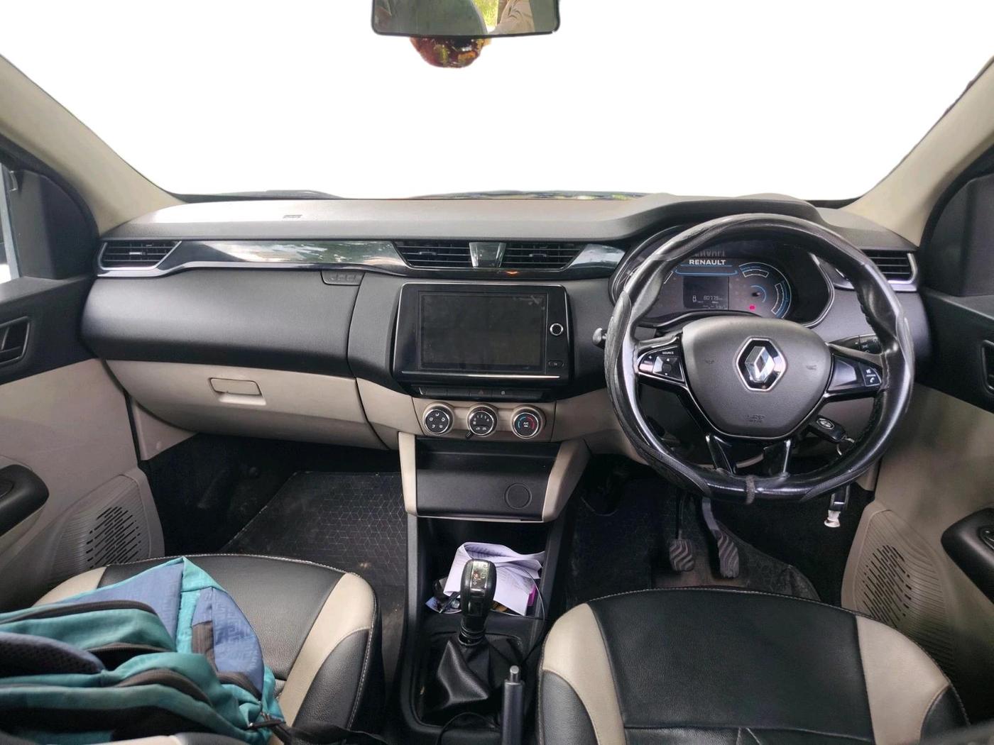 2022 Renault TRIBER RXT AMT, Petrol, Automatic, 80,779 km, interior