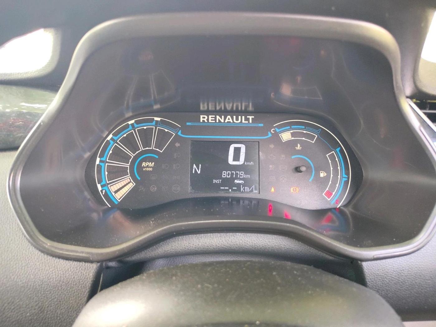 2022 Renault TRIBER RXT AMT, Petrol, Automatic, 80,779 km, interior