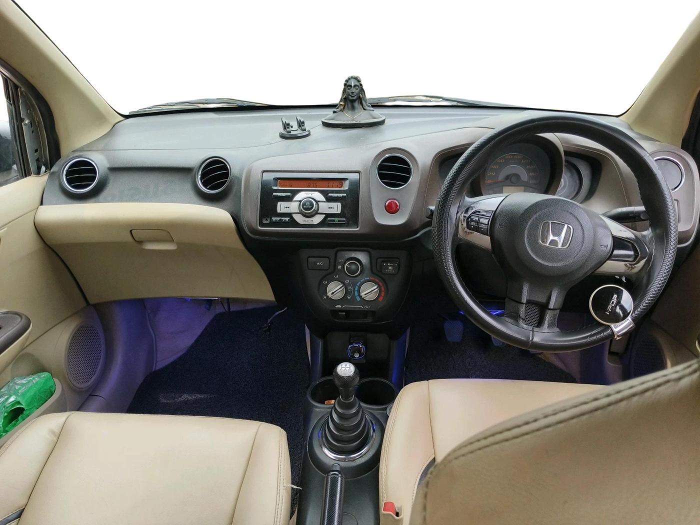 2013 Honda Amaze 1.2L I-VTEC S, CNG, Manual, 93,702 km, interior