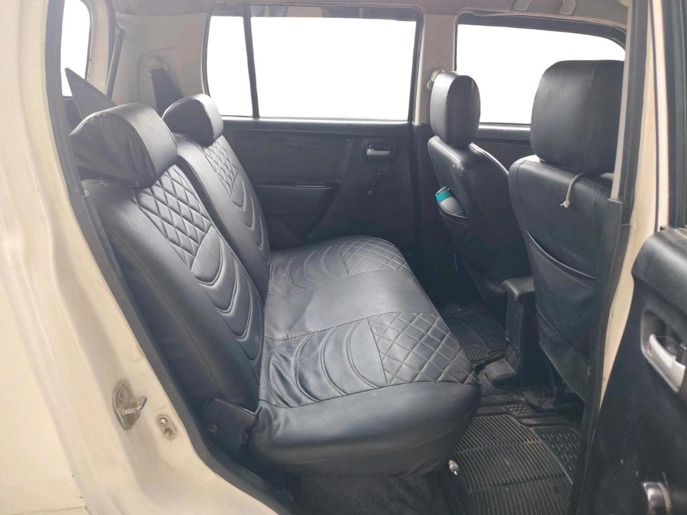 2015 Maruti Wagon R 1.0 LXI, CNG, Manual, 1,07,423 km, interior