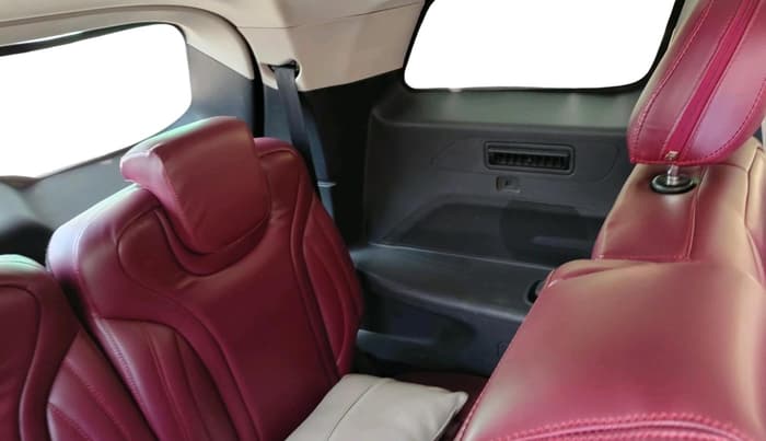2023 Mahindra XUV700 AX 5 D MT 7 STR, Diesel, Manual, 60,539 km, interior