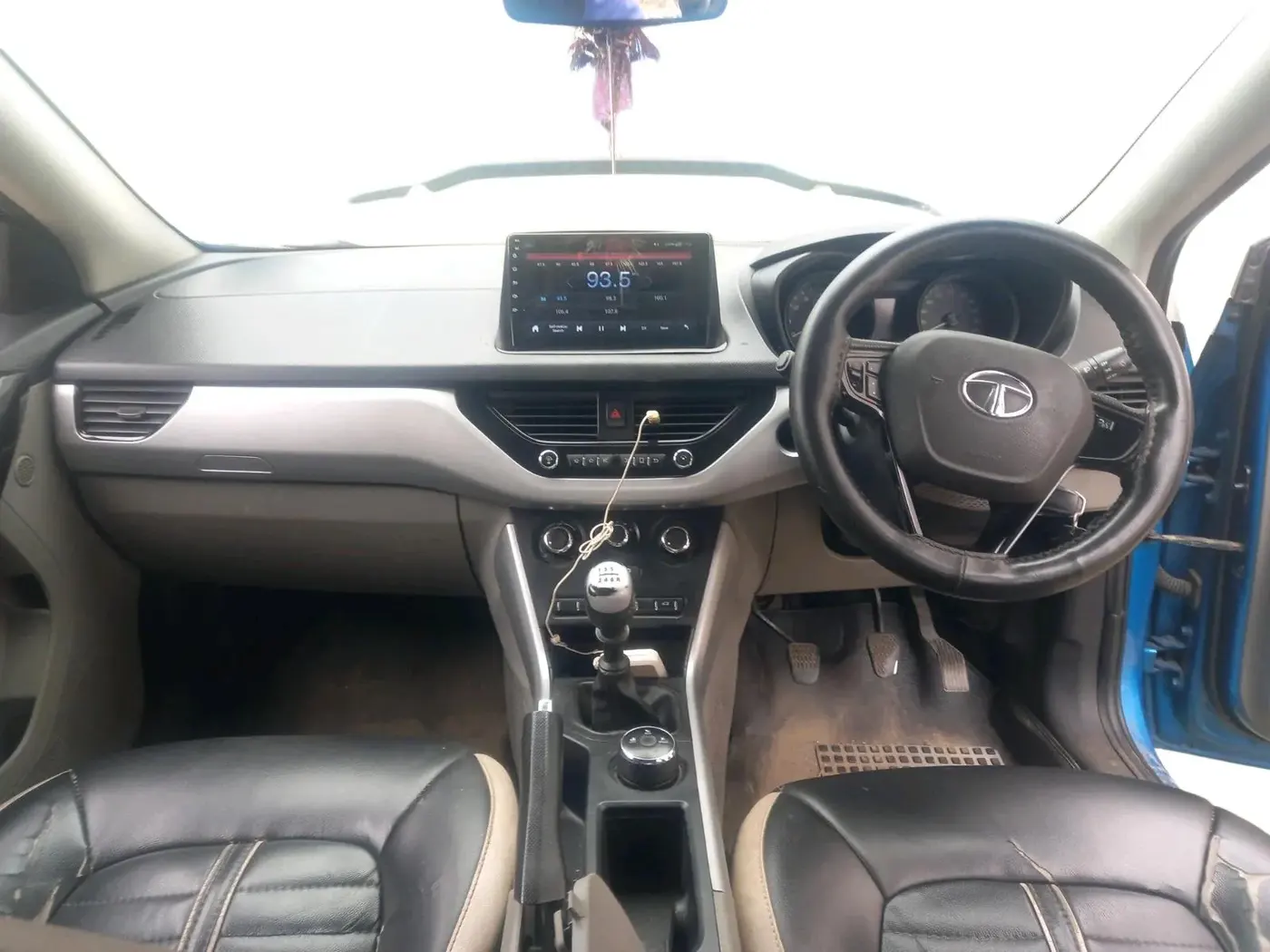 2019 Tata NEXON XM DIESEL, Diesel, Manual, 1,29,400 km, interior