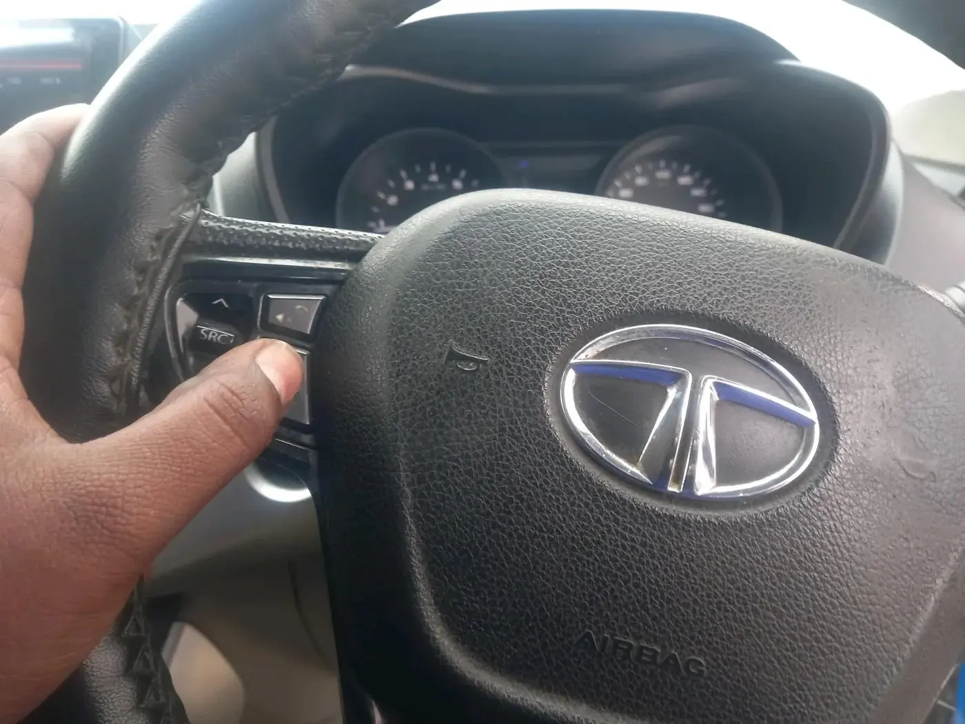 2019 Tata NEXON XM DIESEL, Diesel, Manual, 1,29,400 km, interior