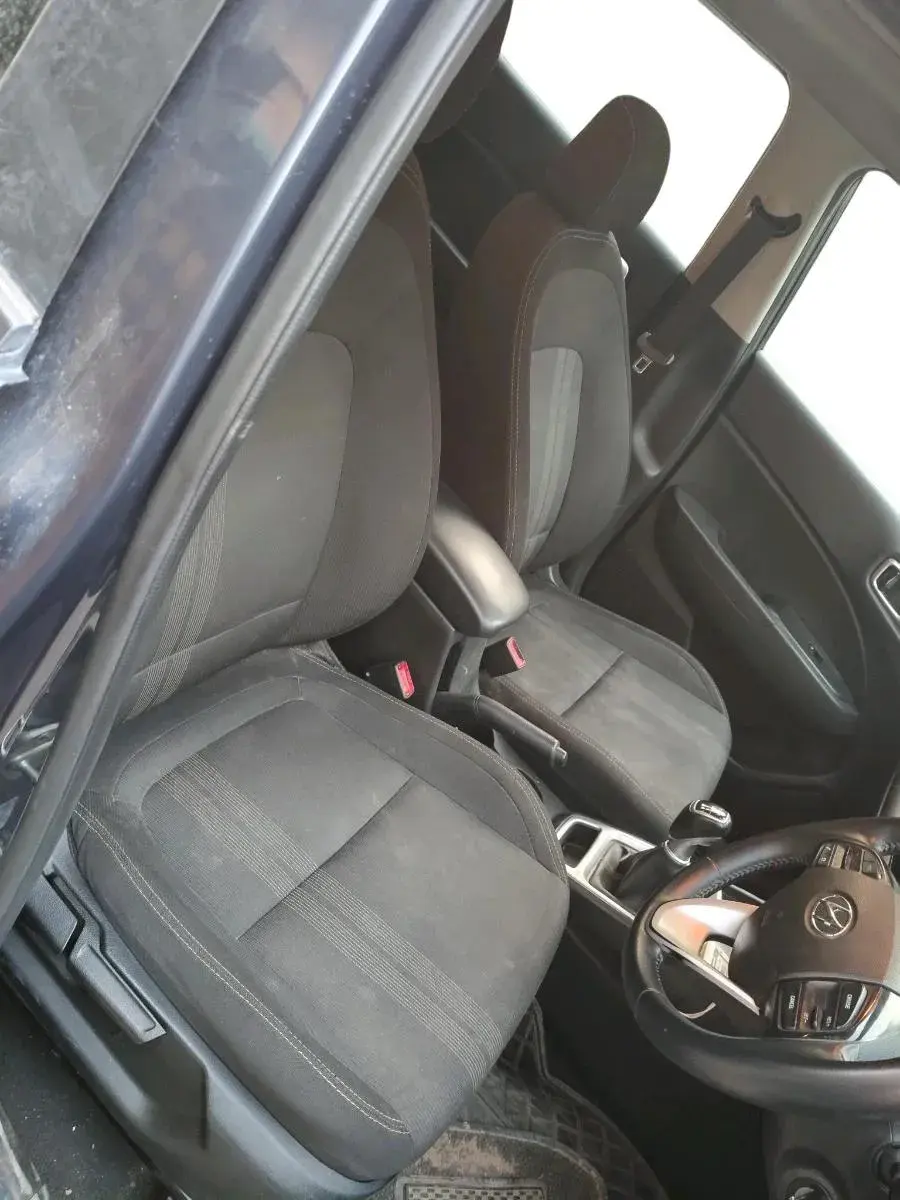 2020 Hyundai VENUE SX 1.5 CRDI, Diesel, Manual, 74,993 km, interior