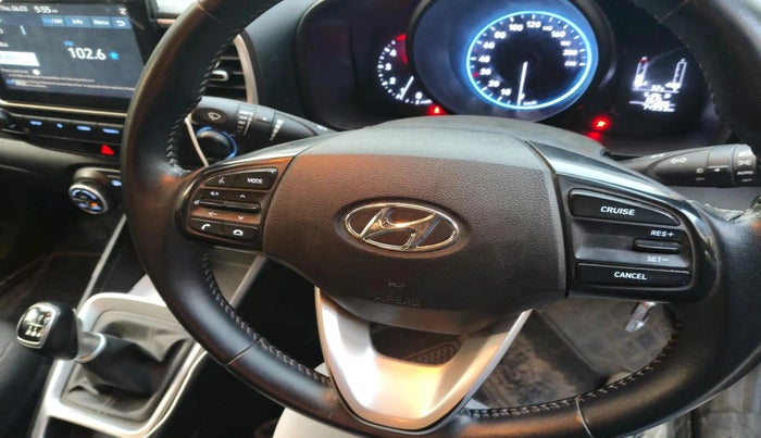 2020 Hyundai VENUE SX 1.5 CRDI, Diesel, Manual, 74,993 km, interior