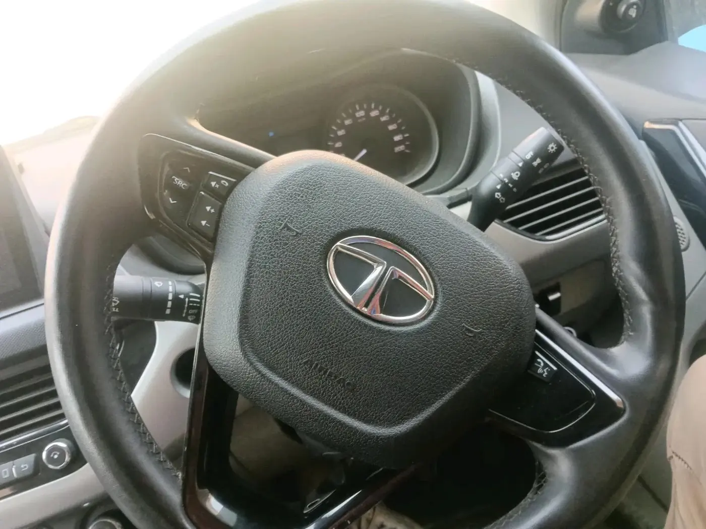 2018 Tata NEXON XM DIESEL, Diesel, Manual, 68,278 km, interior