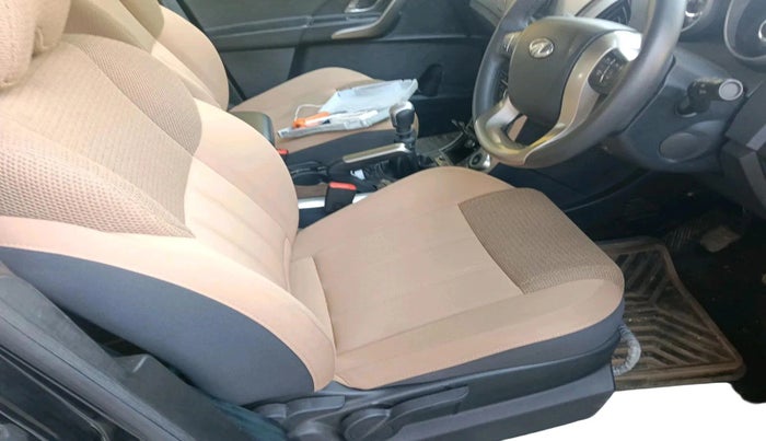 2021 Mahindra XUV500 W9, Diesel, Manual, 23,709 km, interior