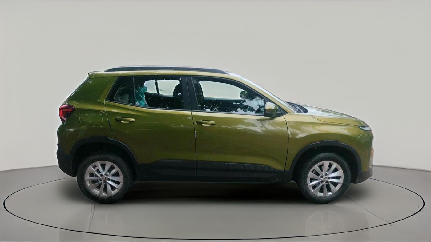 2025 Skoda Kylaq Signature, Petrol, Manual, 32,137 km, exterior