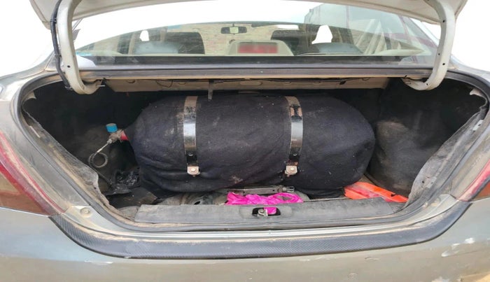 2013 Maruti Swift Dzire VXI, CNG, Manual, 1,03,949 km, exterior