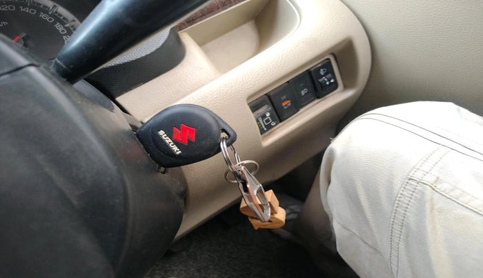 2013 Maruti Swift Dzire VXI, CNG, Manual, 1,03,949 km, interior