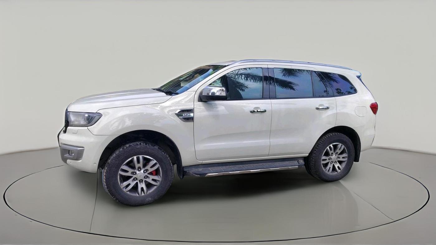 2017 Ford Endeavour TITANIUM 3.2 4X4 AT, Diesel, Automatic, 1,64,746 km, exterior