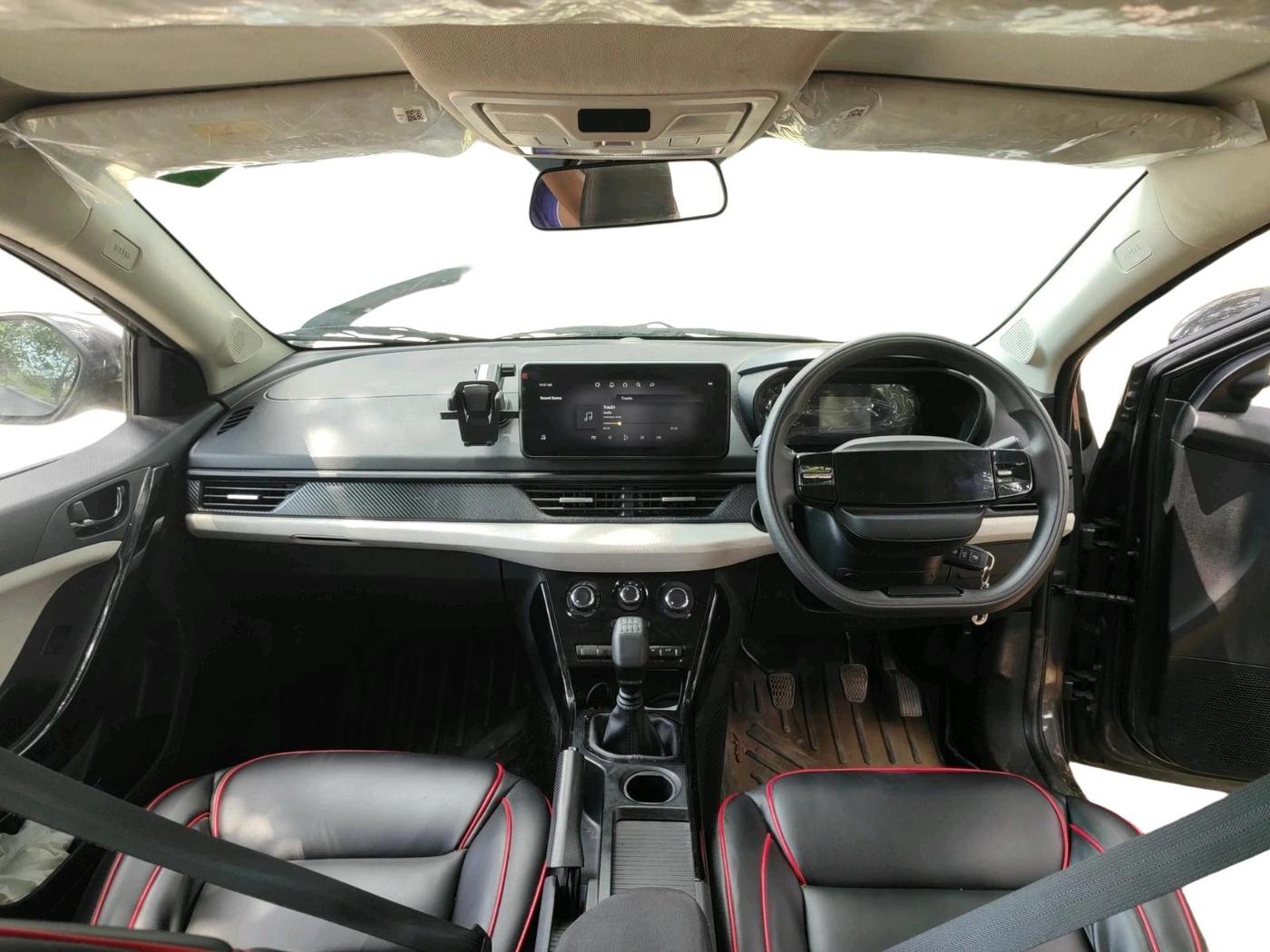 2025 Tata NEXON Pure S 1.2 iCNG, CNG, Manual, 32,341 km, interior