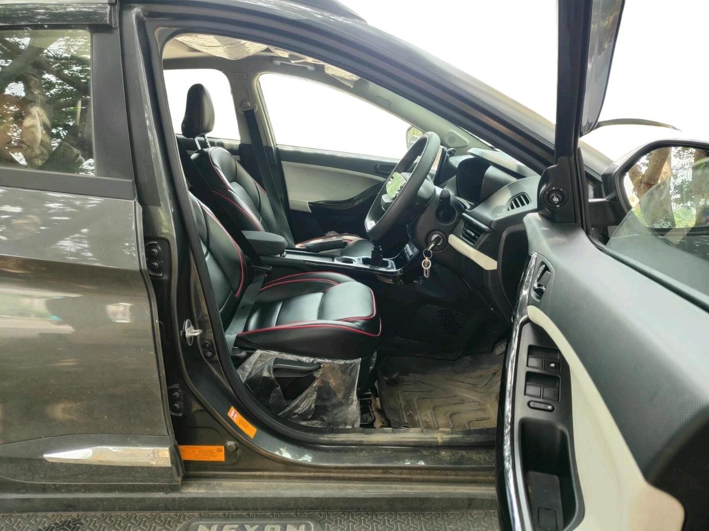 2025 Tata NEXON Pure S 1.2 iCNG, CNG, Manual, 32,341 km, interior
