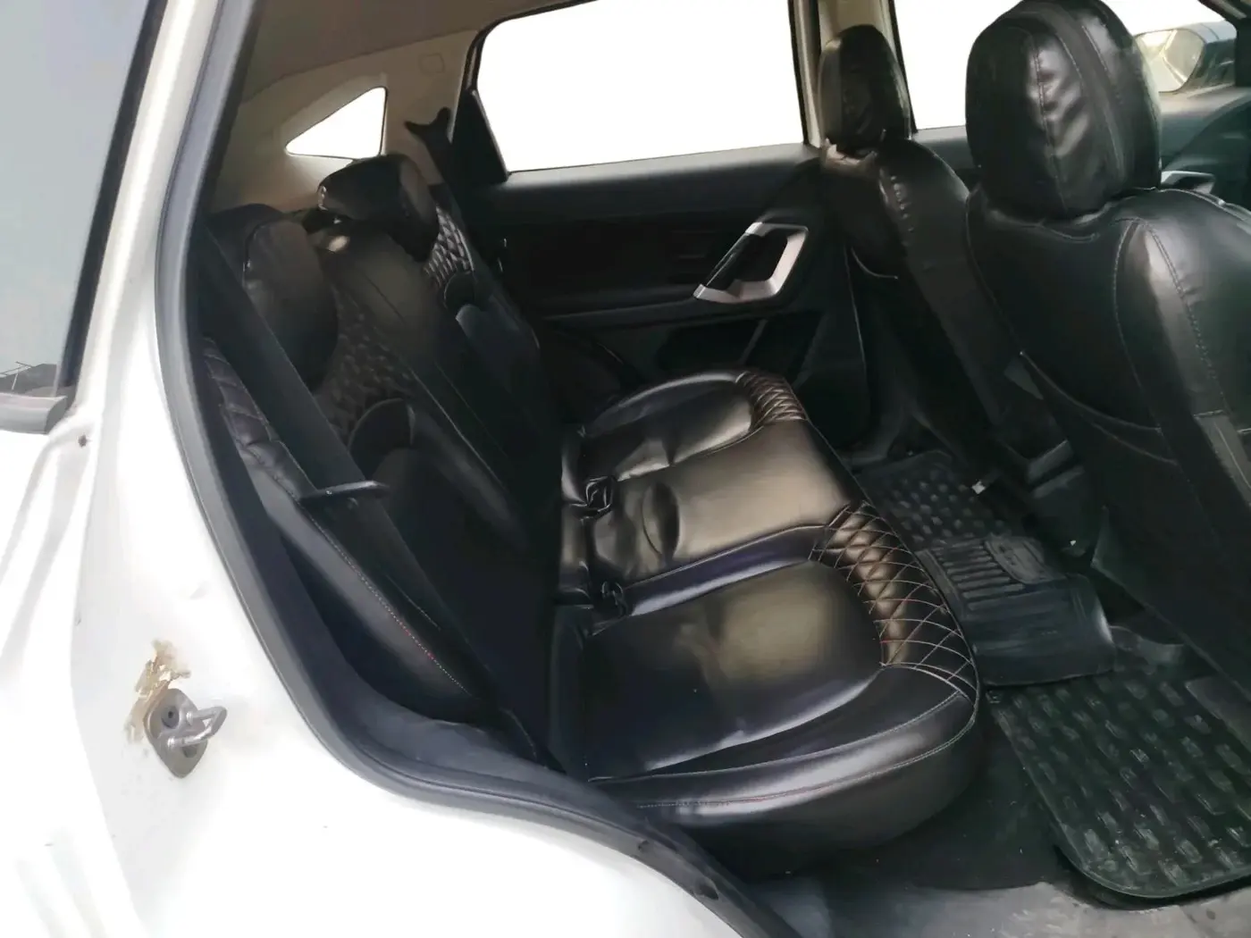 2021 Tata Harrier XM 2.0L KRYOTEC, Diesel, Manual, 91,837 km, interior