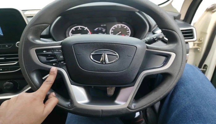 2021 Tata Harrier XM 2.0L KRYOTEC, Diesel, Manual, 91,837 km, interior