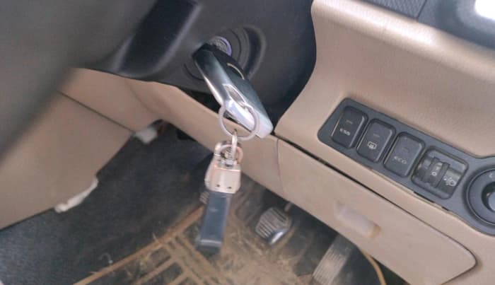 2016 Mahindra TUV300 T8, Diesel, Manual, 1,15,952 km, interior