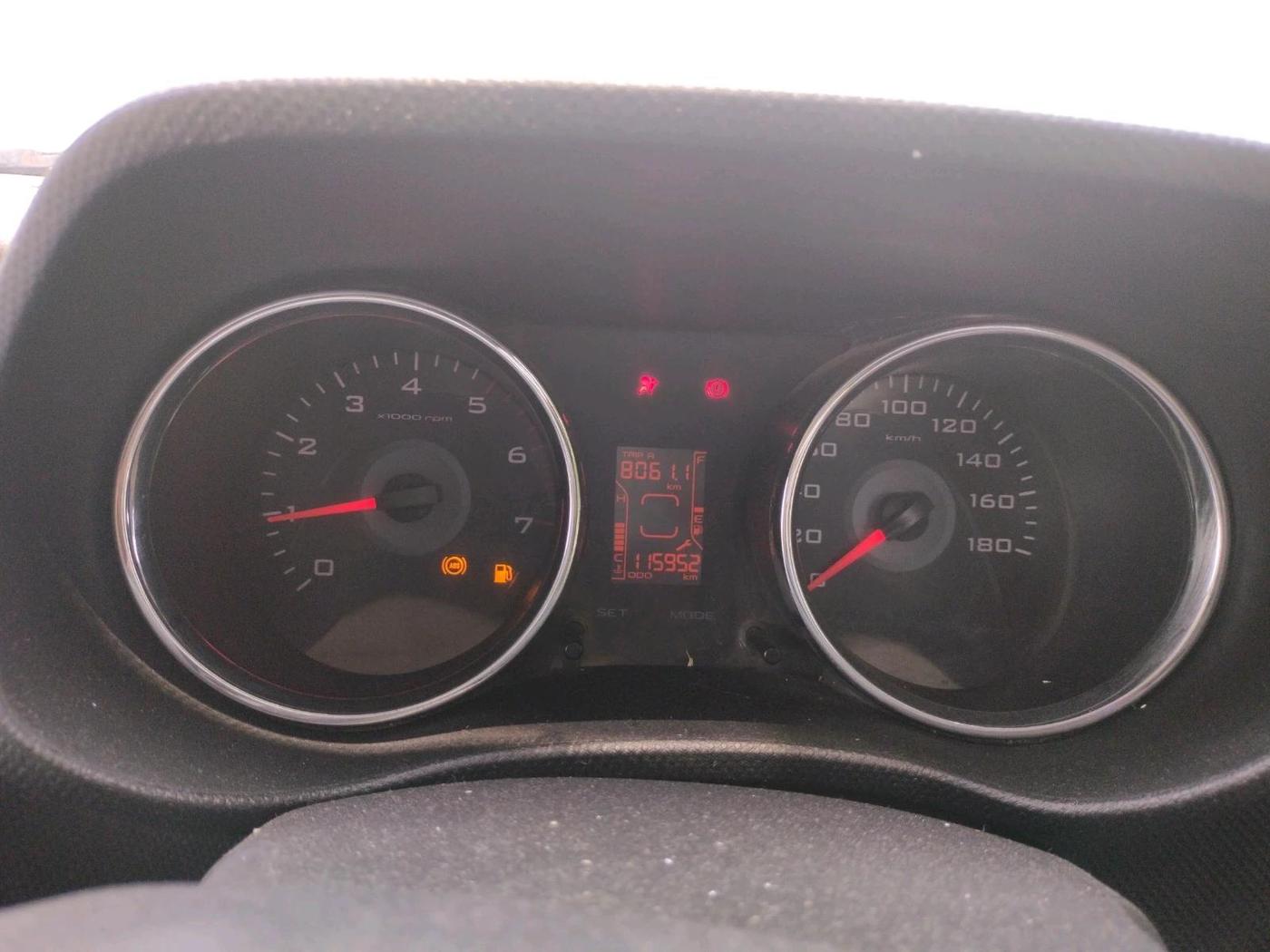 2016 Mahindra TUV300 T8, Diesel, Manual, 1,15,952 km, interior