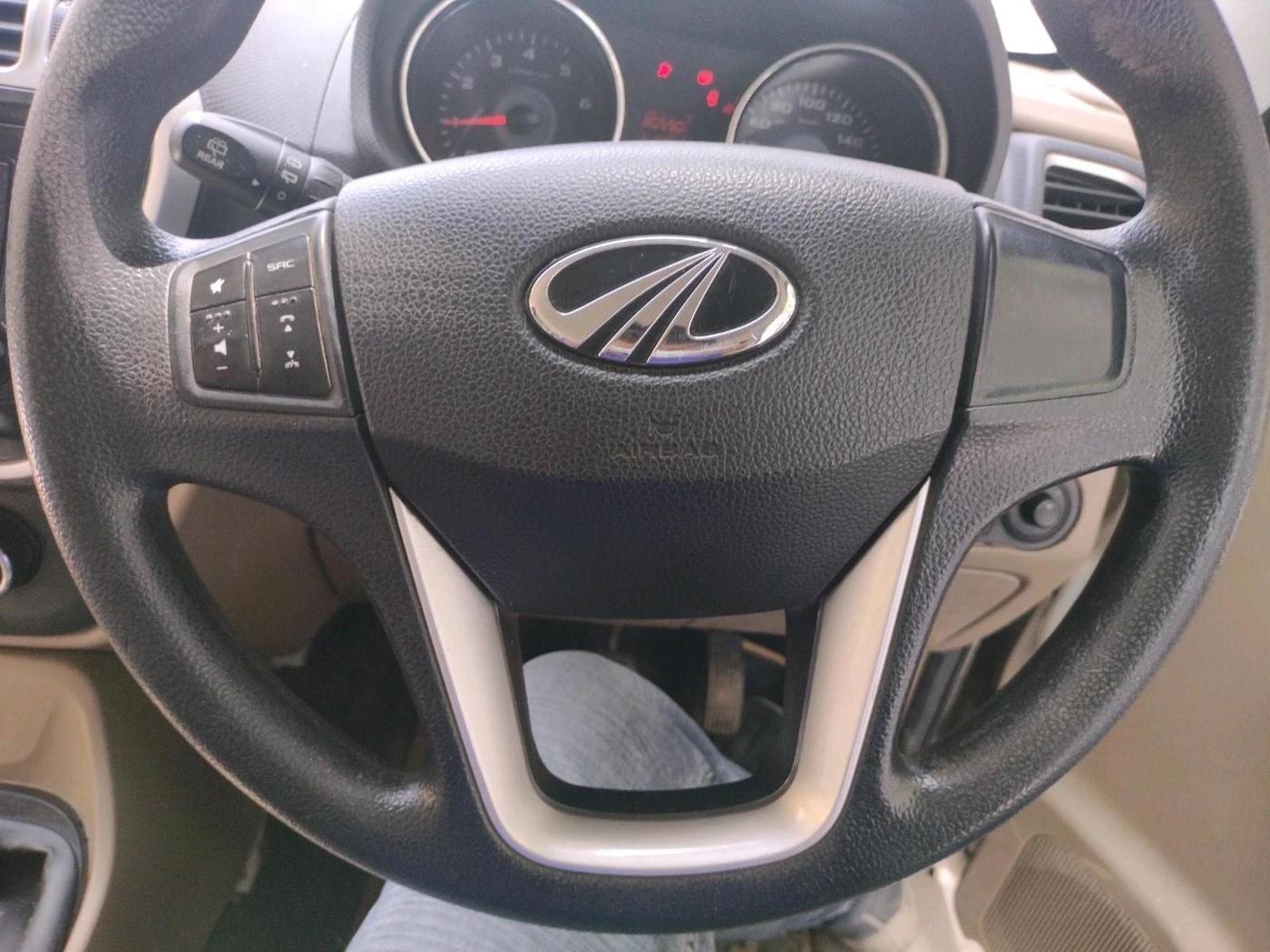2016 Mahindra TUV300 T8, Diesel, Manual, 1,15,952 km, interior