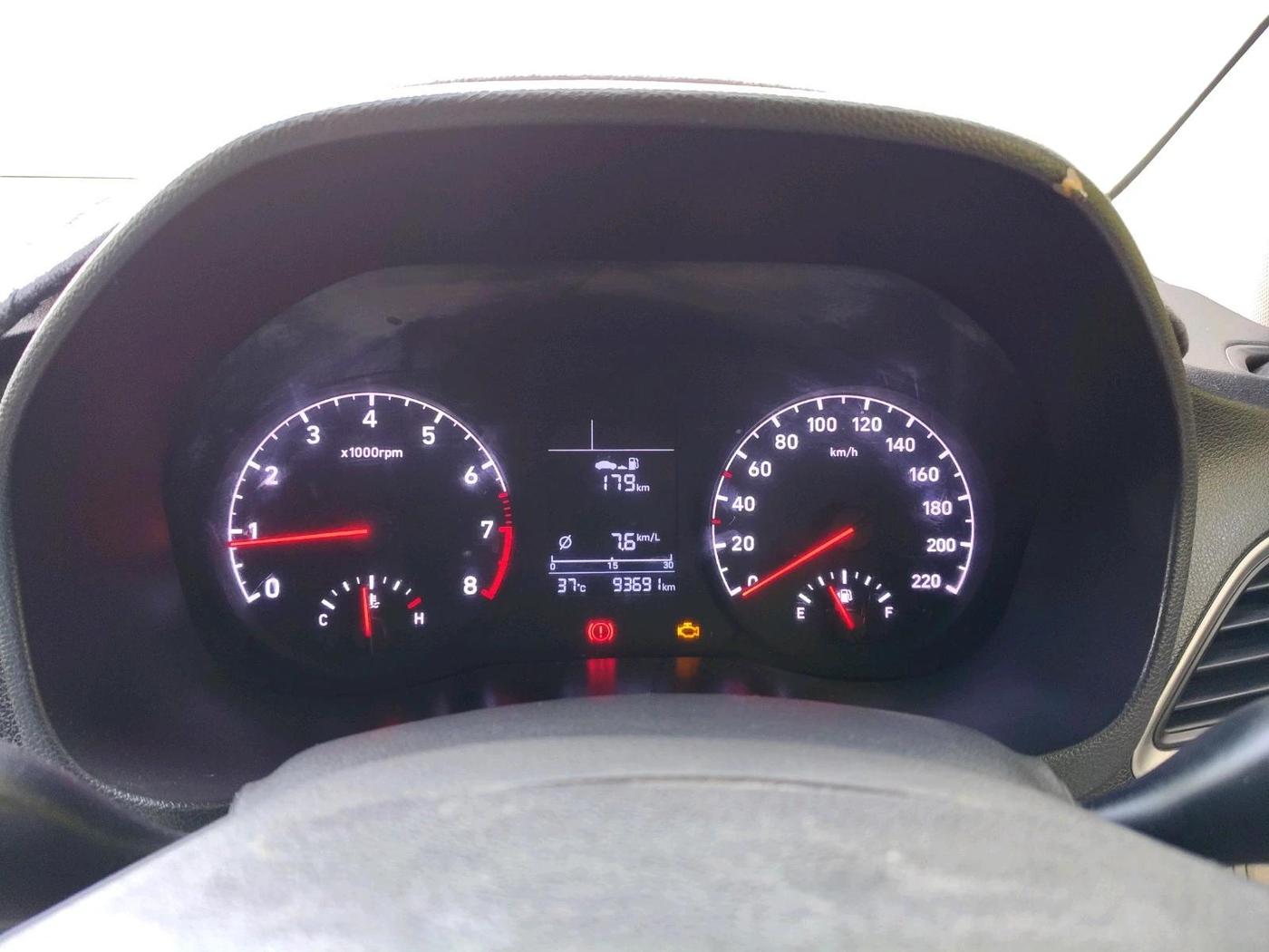 2018 Hyundai Verna 1.6 VTVT SX, Petrol, Manual, 93,691 km, interior