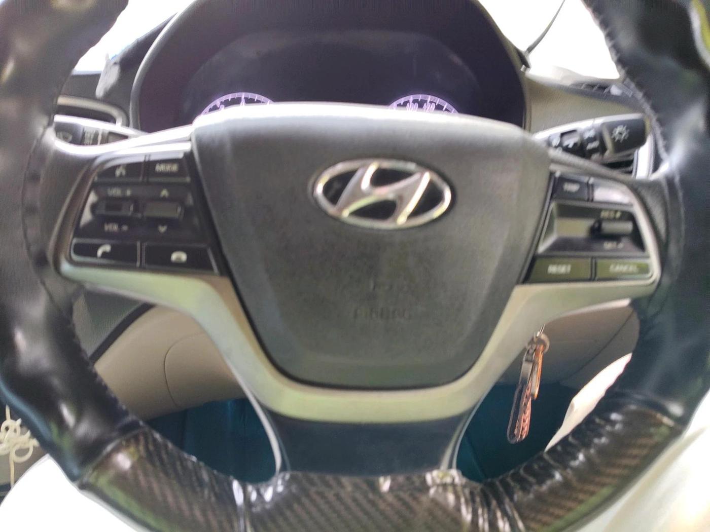 2018 Hyundai Verna 1.6 VTVT SX, Petrol, Manual, 93,691 km, interior