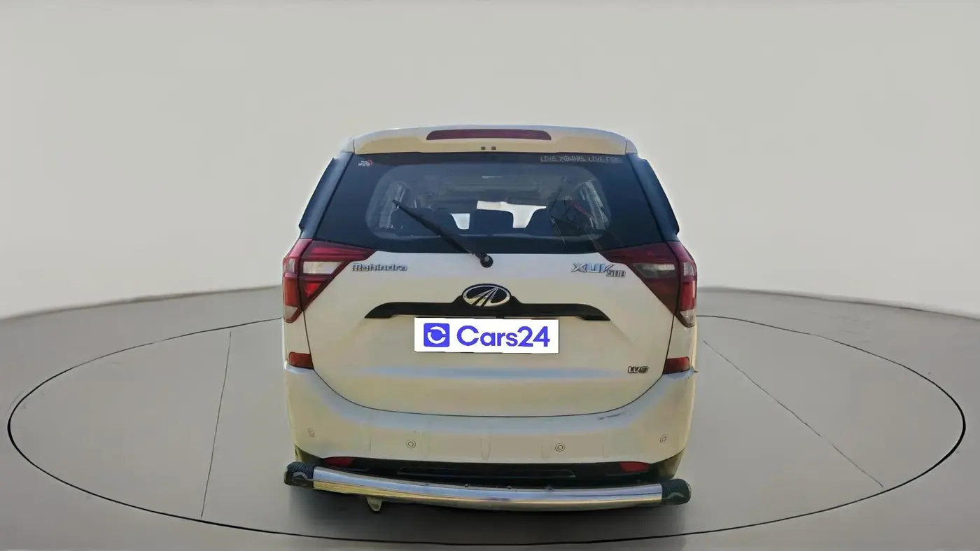 2018 Mahindra XUV500 W9, Diesel, Manual, 98,624 km, exterior
