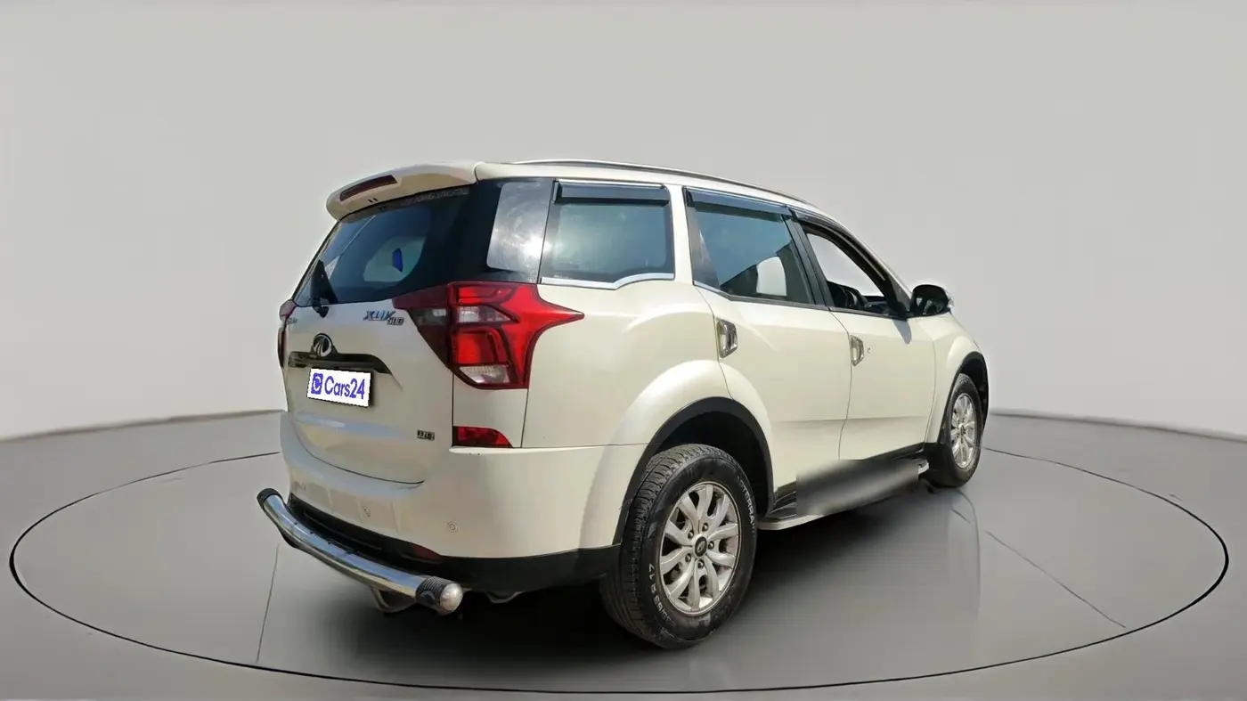 2018 Mahindra XUV500 W9, Diesel, Manual, 98,624 km, exterior