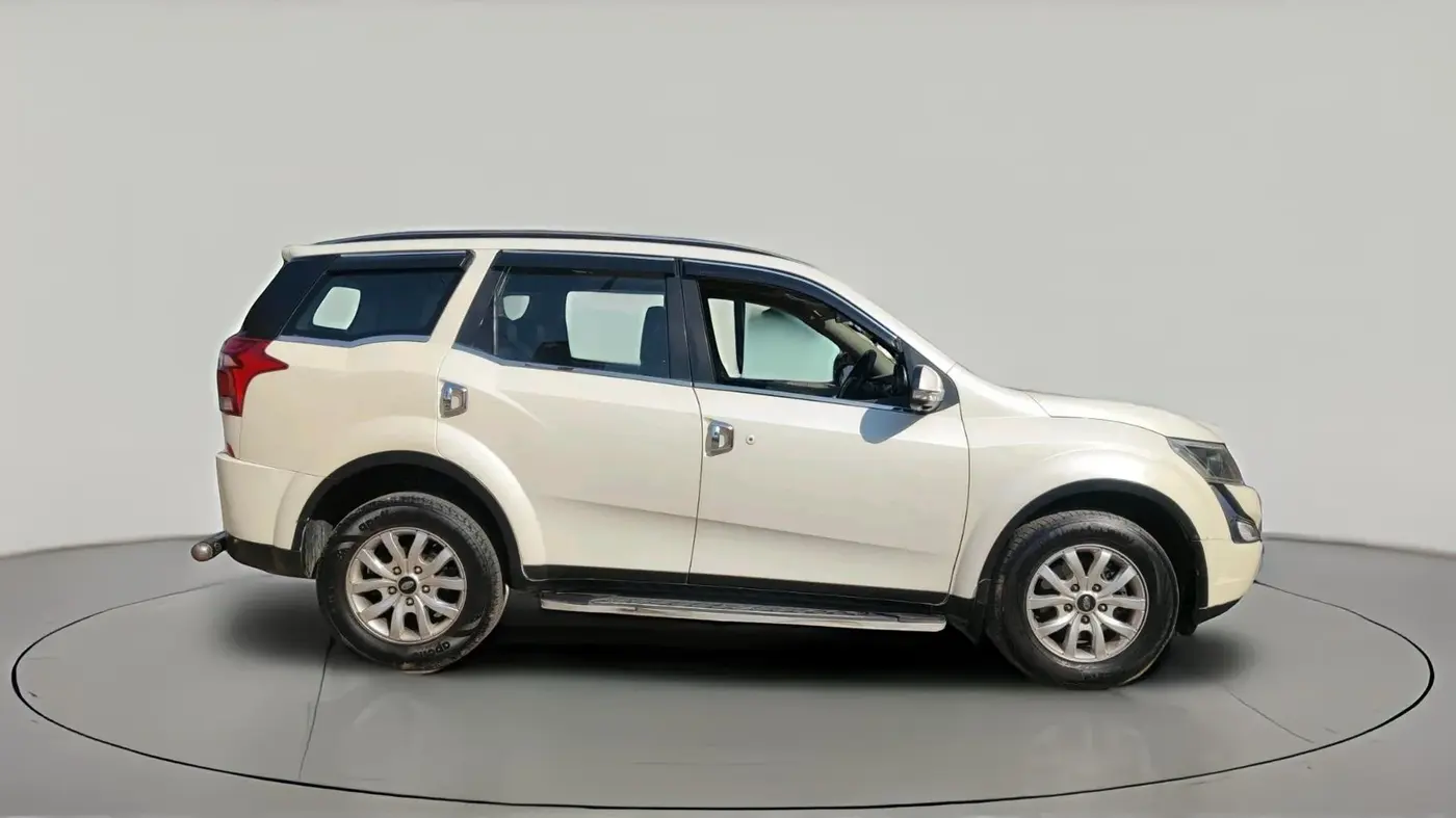 2018 Mahindra XUV500 W9, Diesel, Manual, 98,624 km, exterior
