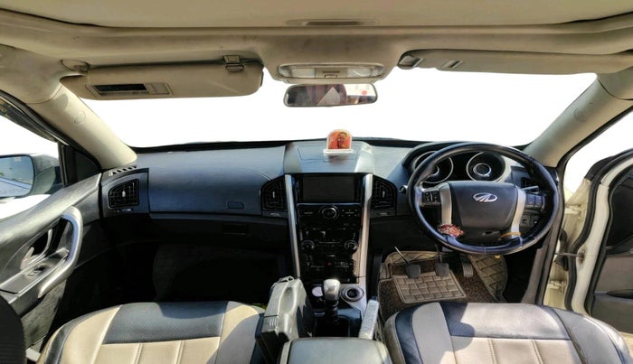 2018 Mahindra XUV500 W9, Diesel, Manual, 98,624 km, interior