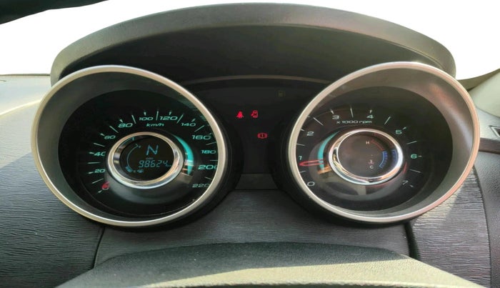 2018 Mahindra XUV500 W9, Diesel, Manual, 98,624 km, interior