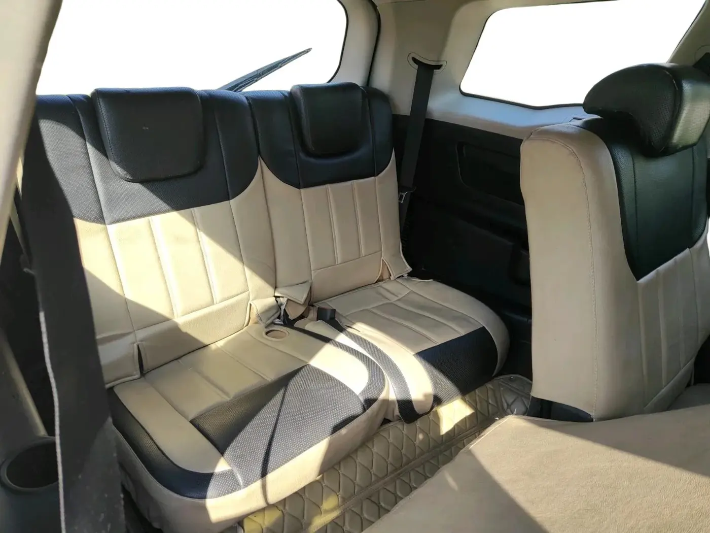 2018 Mahindra XUV500 W9, Diesel, Manual, 98,624 km, interior