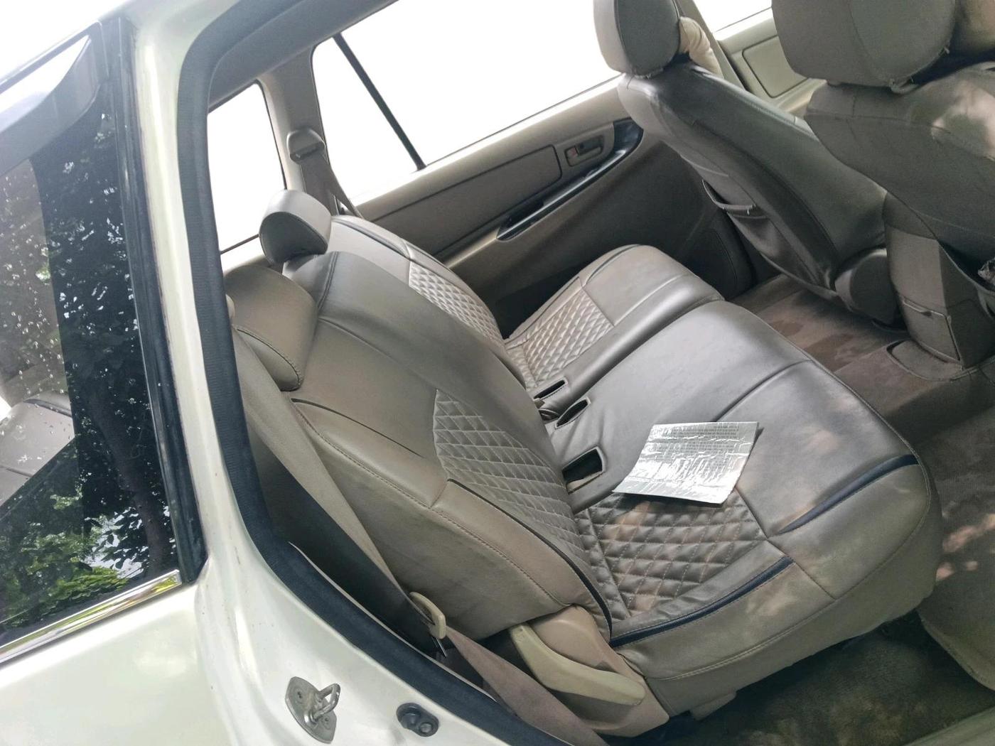 2014 Toyota Innova 2.5 G2 7STR, Diesel, Manual, 2,09,091 km, interior