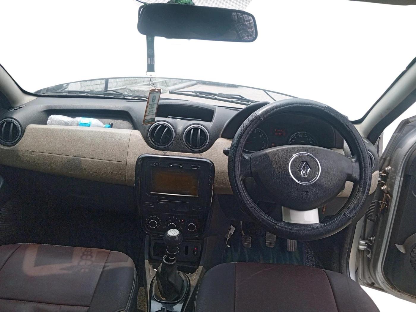 2013 Renault Duster 110 PS RXL 4X2 AMT, Diesel, Automatic, 91,442 km, interior