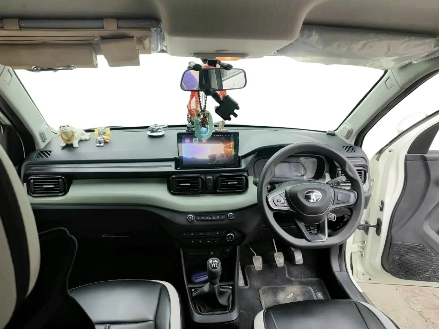 2024 Tata PUNCH ADVENTURE MT CNG , CNG, Manual, 21,003 km, interior