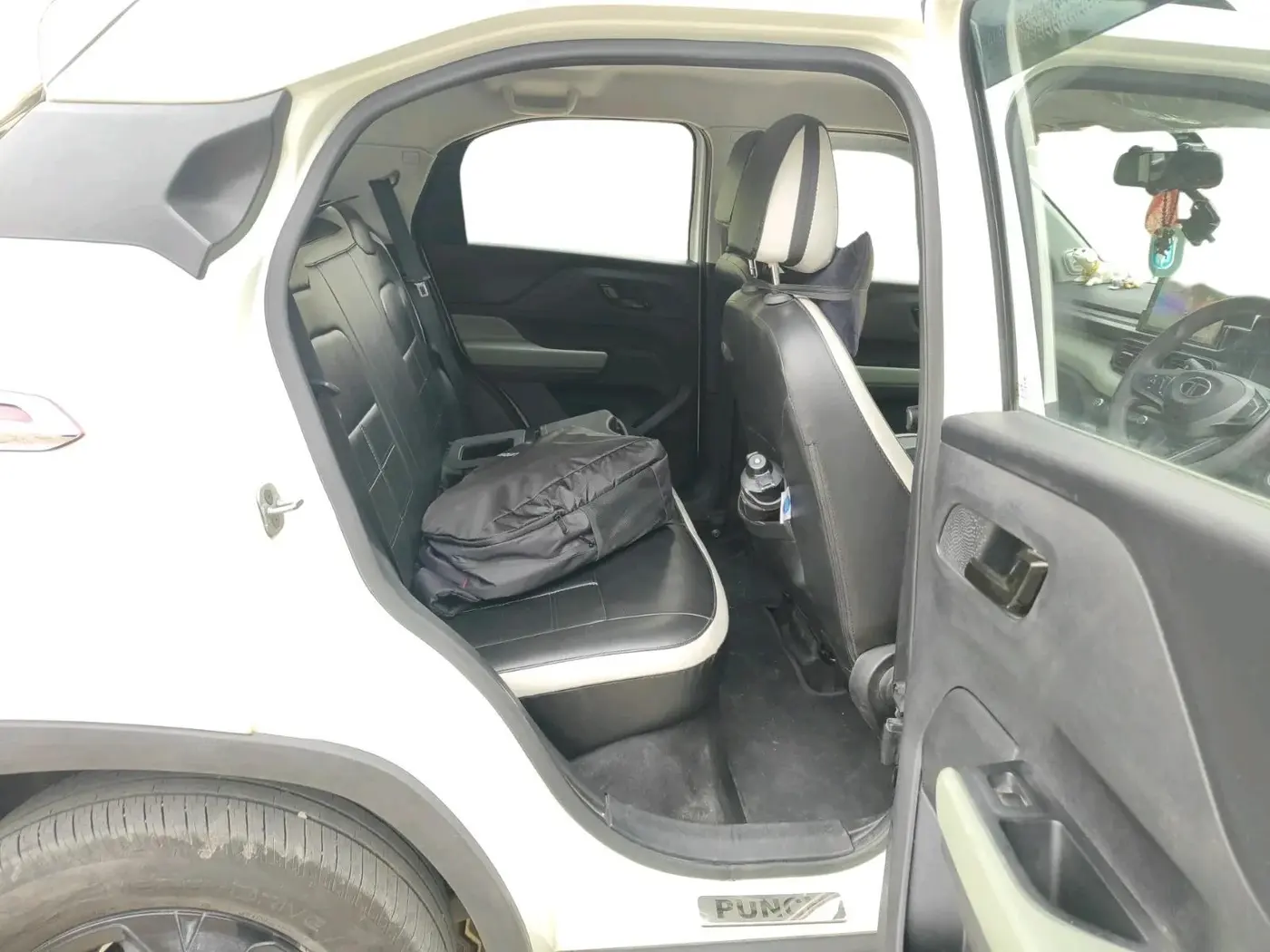 2024 Tata PUNCH ADVENTURE MT CNG , CNG, Manual, 21,003 km, interior