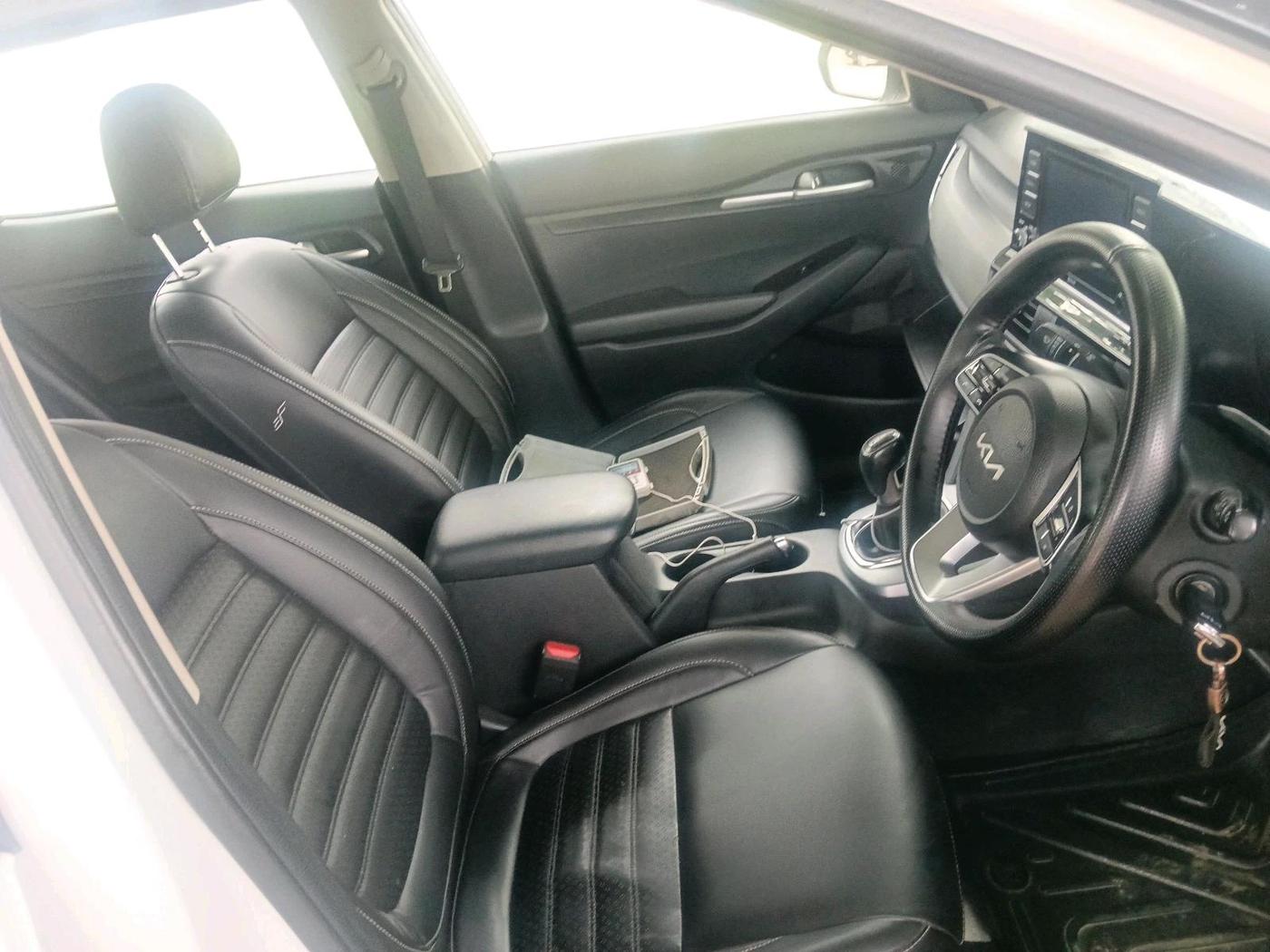 2022 KIA SELTOS HTK 1.5 PETROL, Petrol, Manual, 22,161 km, interior