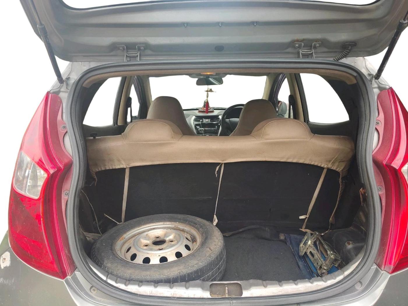 2013 Hyundai Eon ERA +, Petrol, Manual, 1,02,094 km, exterior