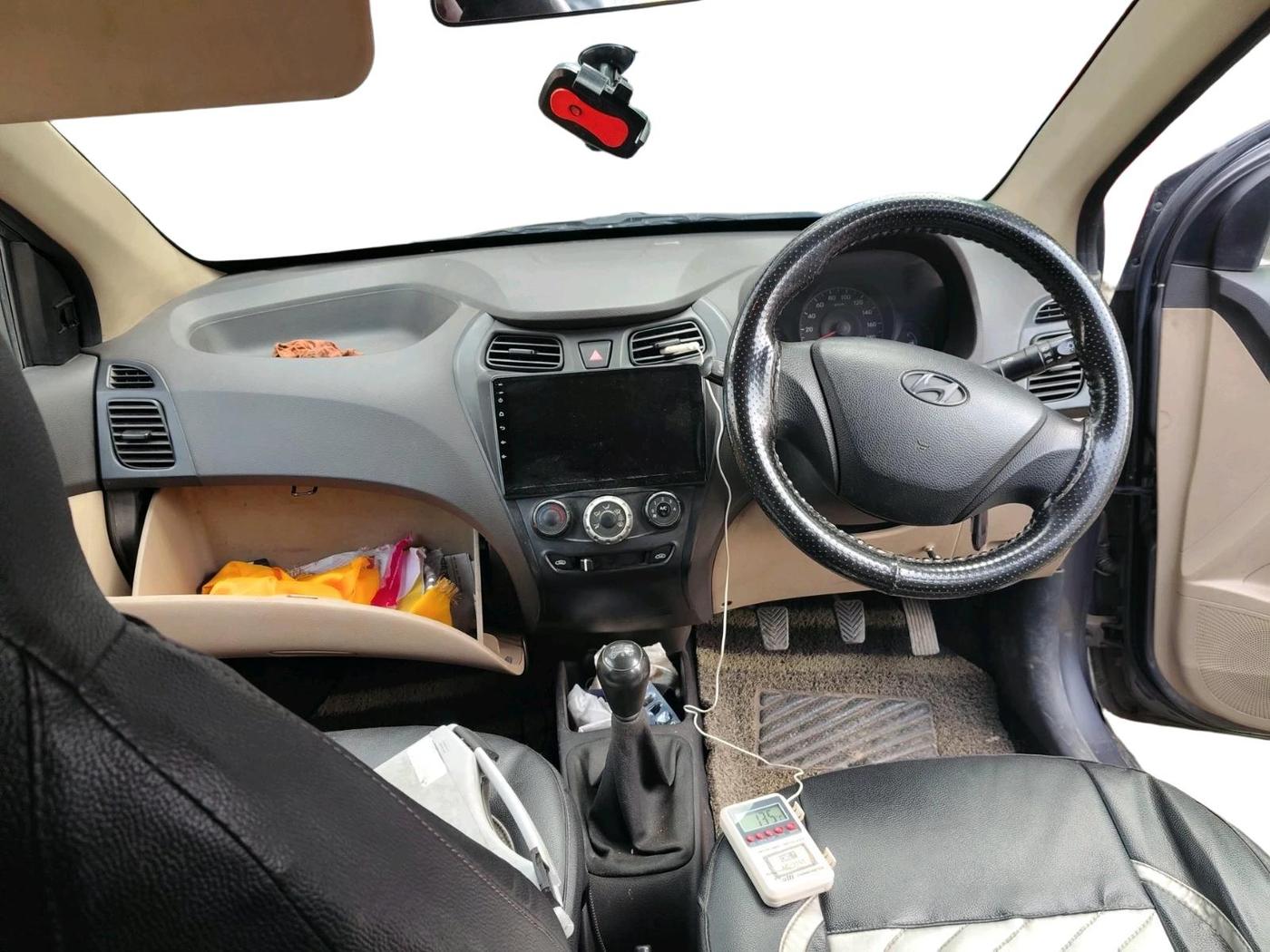 2017 Hyundai Eon ERA +, Petrol, Manual, 89,859 km, interior