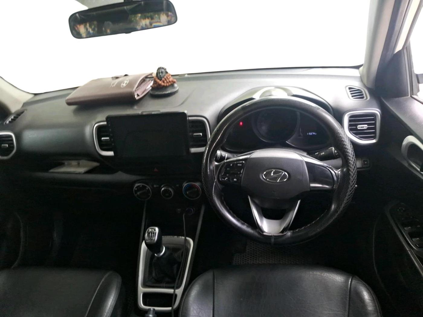 2020 Hyundai VENUE S 1.5 CRDI, Diesel, Manual, 1,15,674 km, interior