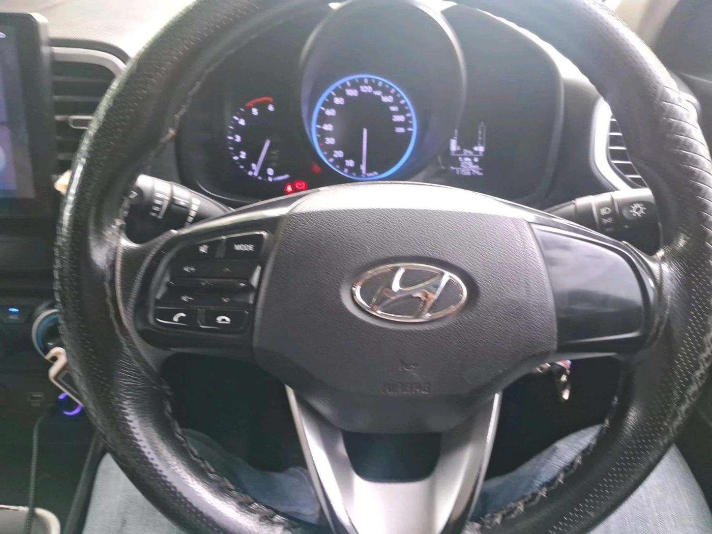 2020 Hyundai VENUE S 1.5 CRDI, Diesel, Manual, 1,15,674 km, interior