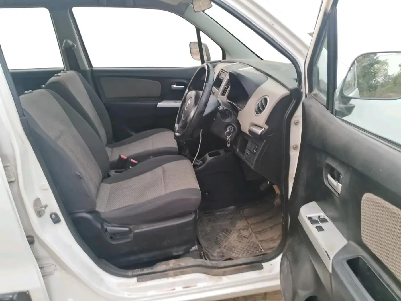 2016 Maruti Wagon R 1.0 LXI, Petrol, Manual, 60,646 km, interior