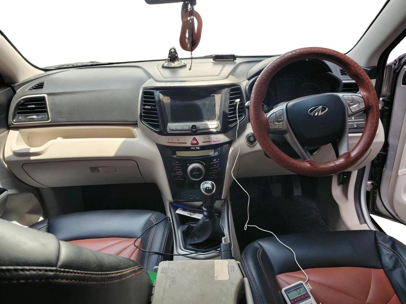 2019 Mahindra XUV300 W8 1.5 DIESEL, Diesel, Manual, 84,753 km, interior