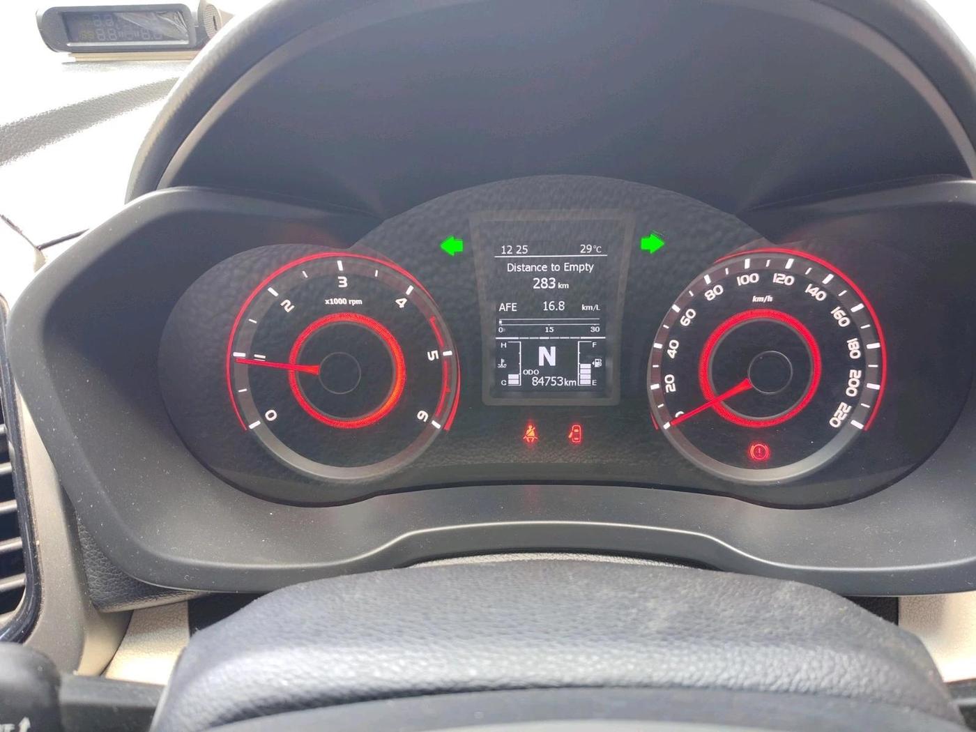 2019 Mahindra XUV300 W8 1.5 DIESEL, Diesel, Manual, 84,753 km, interior