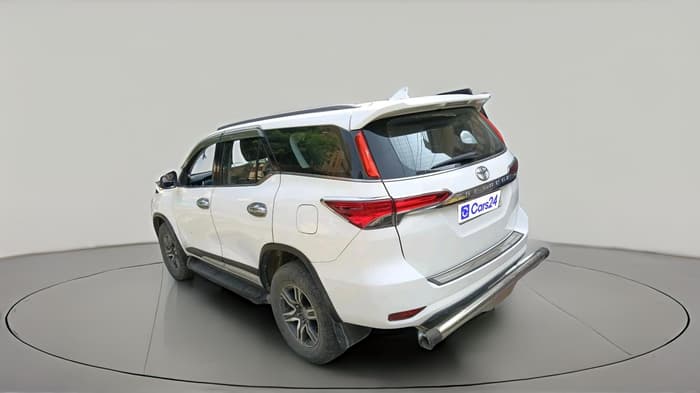 2018 Toyota Fortuner 2.8 4X2 MT, Diesel, Manual, 2,43,567 km, exterior