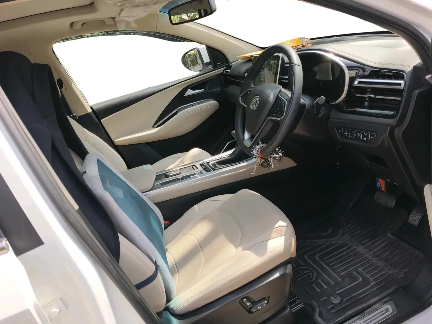 2025 MG HECTOR SHARP PRO 1.5 PETROL TURBO CVT PETROL, Petrol, Automatic, 10,826 km, interior
