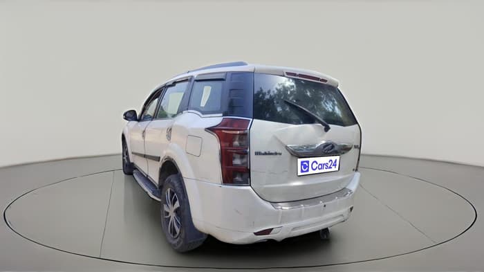 2017 Mahindra XUV500 W4, Diesel, Manual, 1,90,857 km, exterior