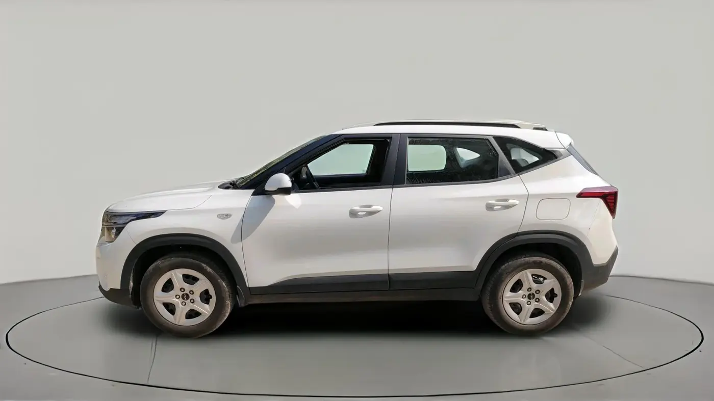 2024 KIA SELTOS  HTE 1.5 PETROL MT, Petrol, Manual, 5,704 km, exterior