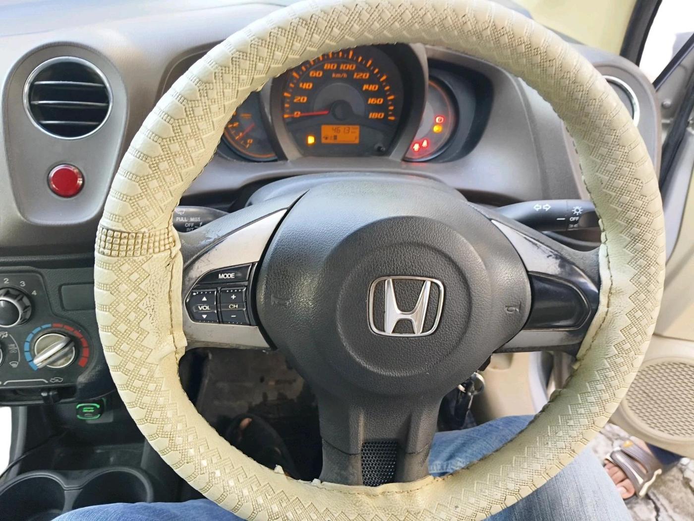 2013 Honda Amaze 1.5L I-DTEC S, Diesel, Manual, 1,37,823 km, interior