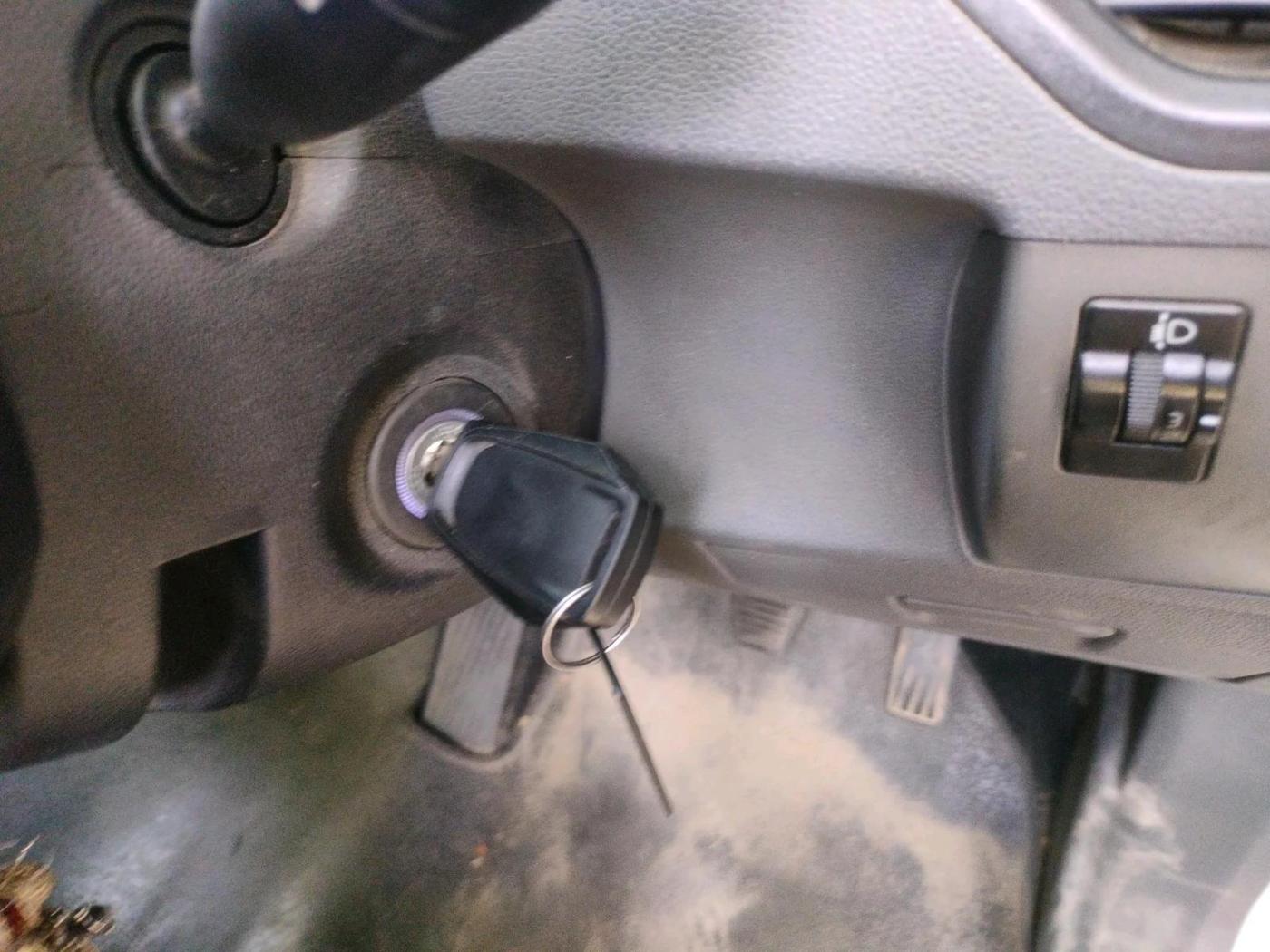 2018 Mahindra KUV 100 NXT K4+ P 6 STR, Petrol, Manual, 36,166 km, interior